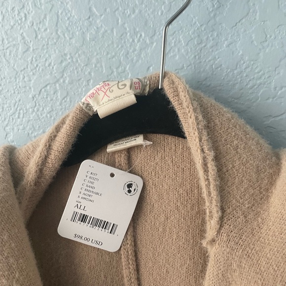 Free People Camel Hooded Wool-Blend Cape Cozy a Travelers Dream - Picture 5 of 5